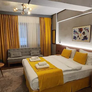 Hotel Aleksandr Pera ***