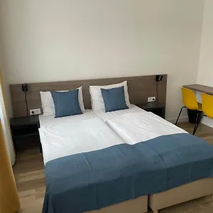 Ξενοδοχείο Res
