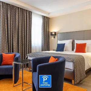 Silver Crown & Residence, Palace Quarter Hotel